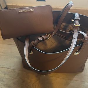 Michael kors purse and wallet
